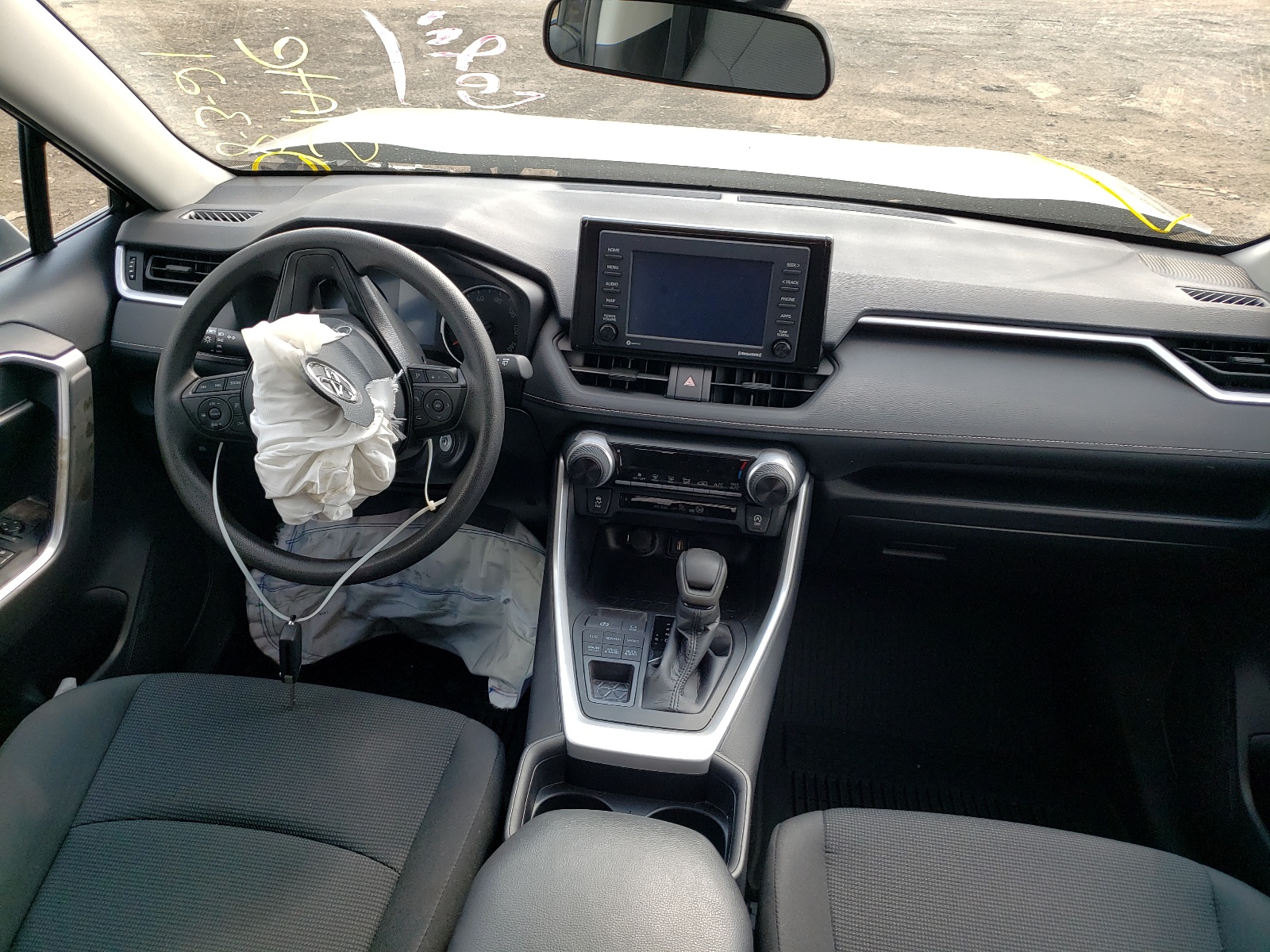 Photo 9 from auction – 2021 TOYOTA RAV4 LE with VIN 2T3F1RFV8MC228359