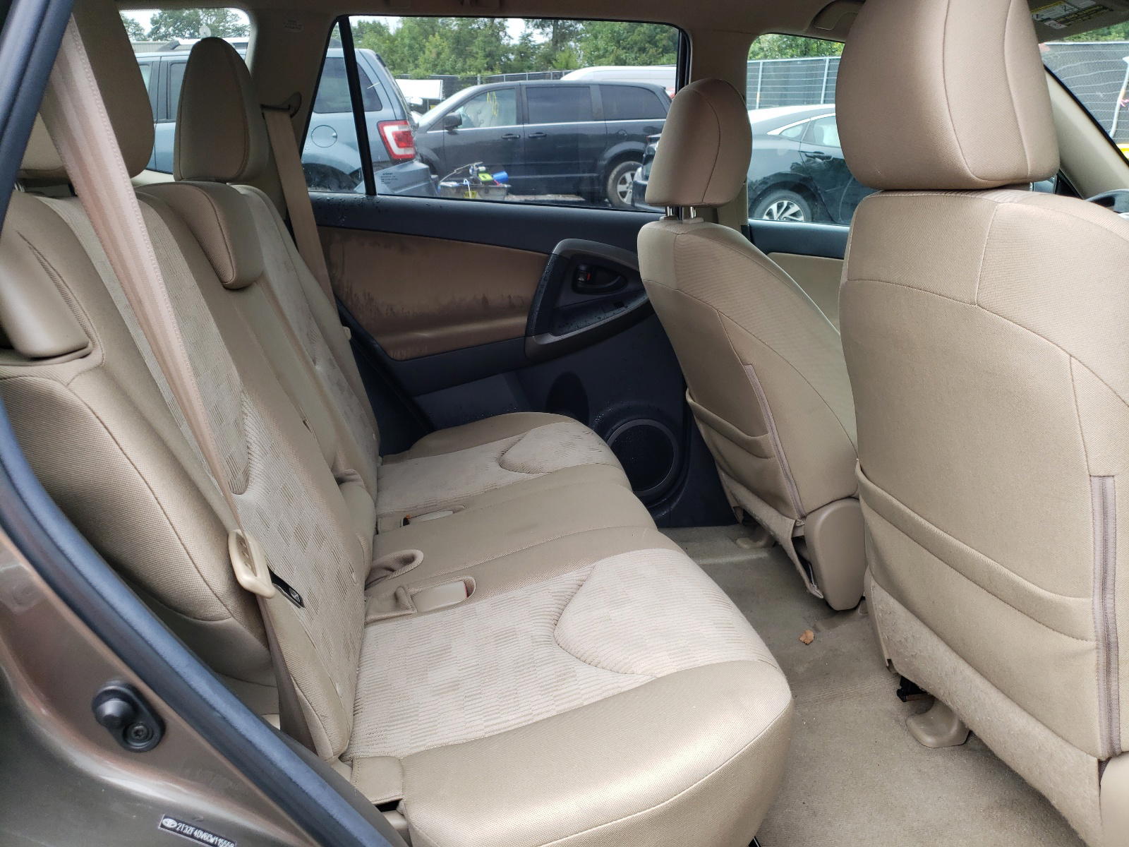 Photo 6 from auction – 2012 TOYOTA RAV4 with VIN 2T3ZF4DV6CW115558