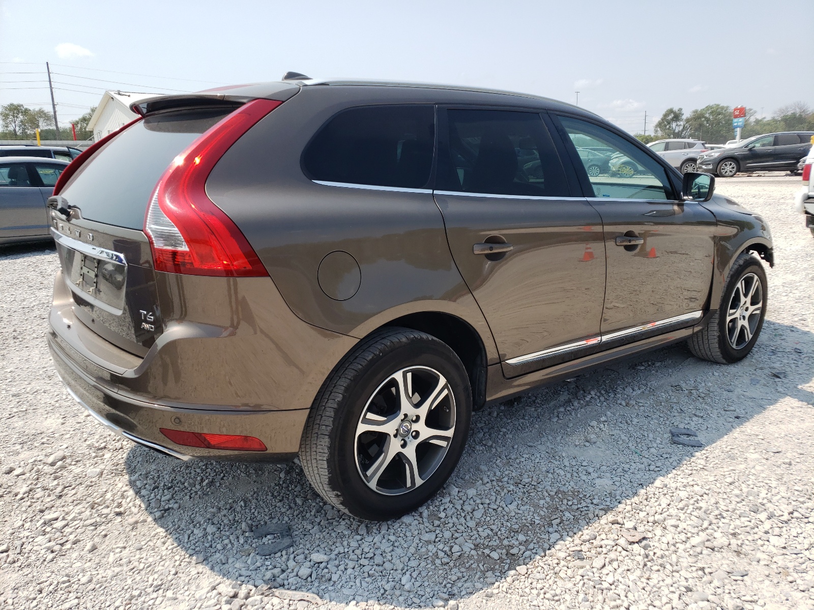 Photo 4 from auction – 2015 VOLVO XC60 T6 PR with VIN YV4902RC8F2589521