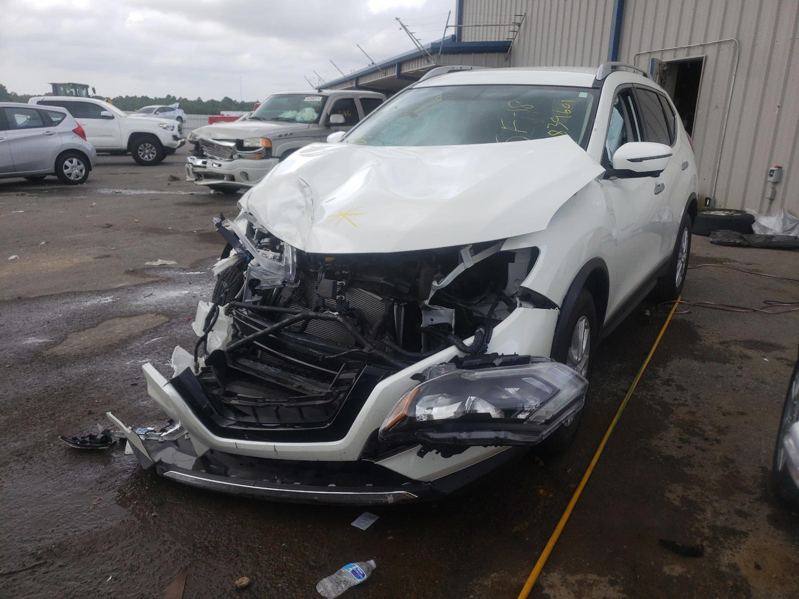 Photo 2 from auction – 2018 NISSAN ROGUE S with VIN KNMAT2MT7JP571327