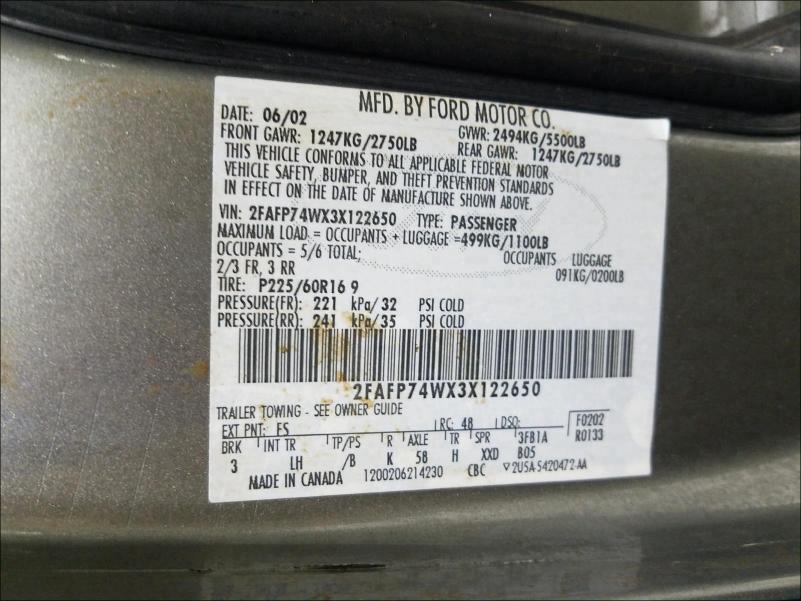 Photo 10 from auction – 2003 FORD CROWN VICT with VIN 2FAFP74WX3X122650