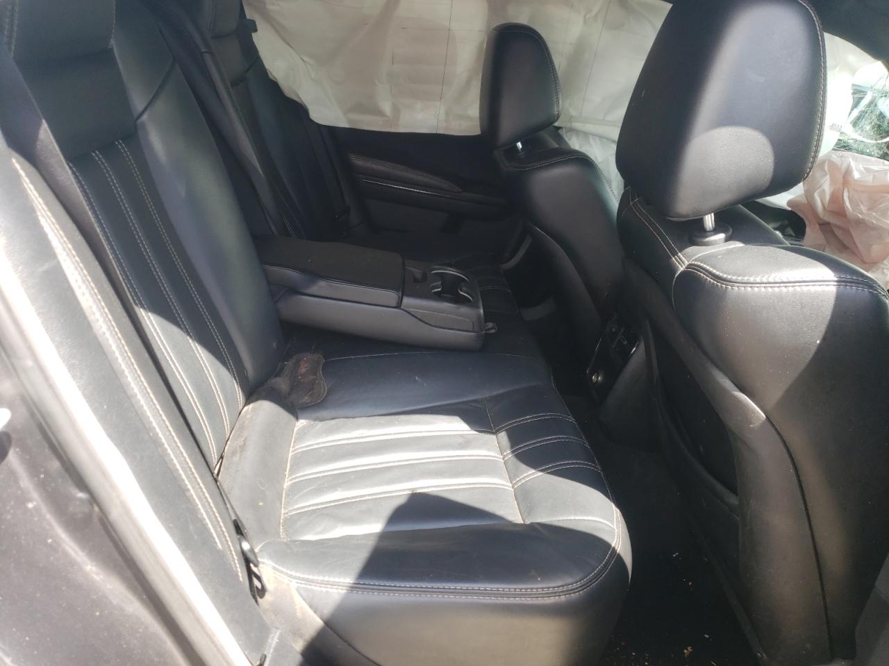 Photo 6 from auction – 2014 CHRYSLER 300 S with VIN 2C3CCABG4EH157400