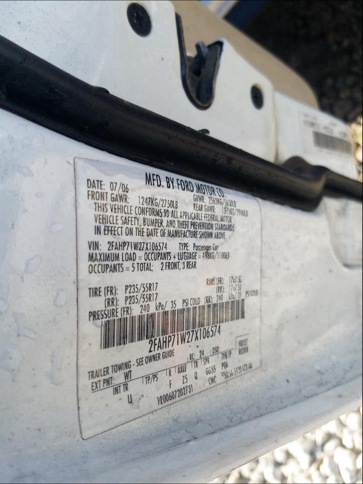 Photo 10 from auction – 2007 FORD CROWN VICT with VIN 2FAHP71W27X106574