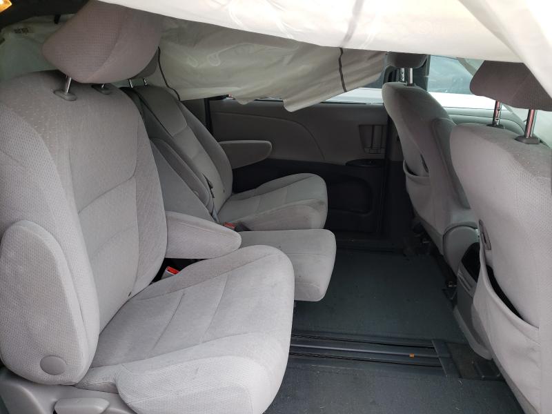 Photo 6 from auction – 2015 TOYOTA SIENNA LE with VIN 5TDKK3DC5FS670979