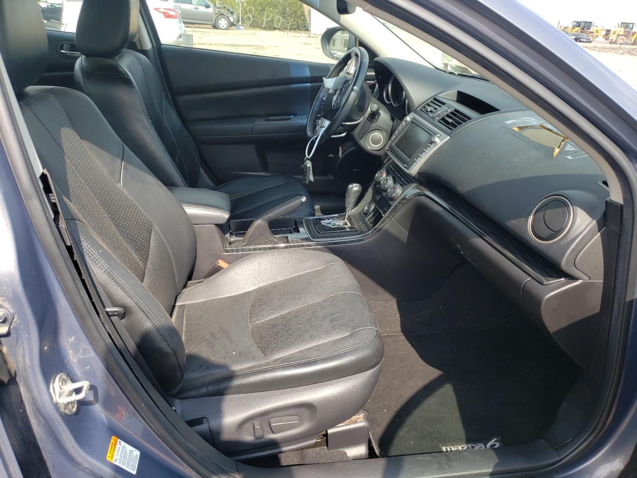 Photo 5 from auction – 2009 MAZDA 6 S with VIN 1YVHP82B695M09321