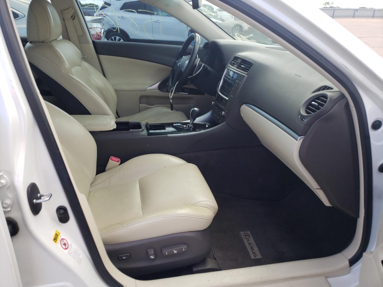 Photo 5 from auction – 2011 LEXUS IS 250 with VIN JTHBF5C23B5144020
