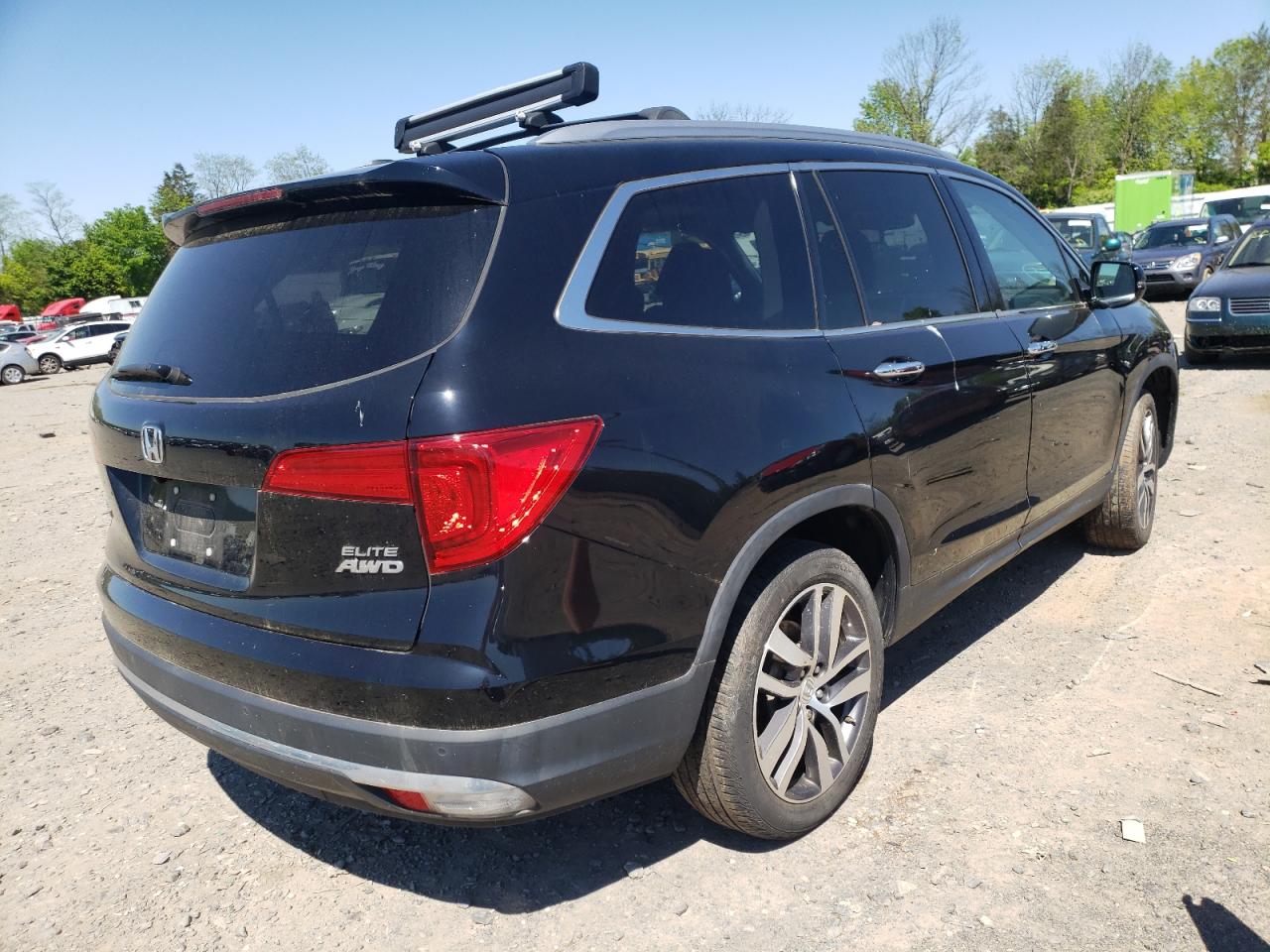 Photo 4 from auction – 2017 HONDA PILOT ELIT with VIN 5FNYF6H0XHB074838