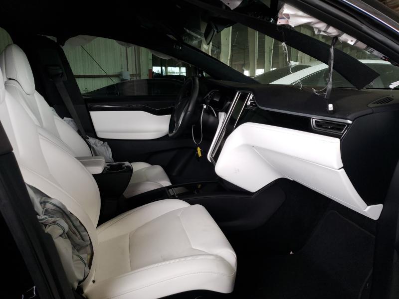 Photo 5 from auction – 2017 TESLA MODEL X with VIN 5YJXCBE27HF076162