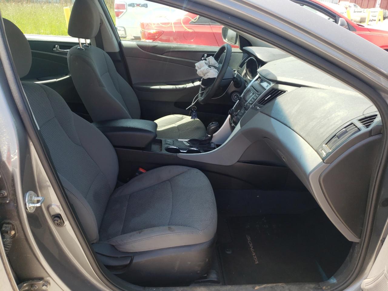 Photo 5 from auction – 2013 HYUNDAI SONATA GLS with VIN 5NPEB4AC5DH710679