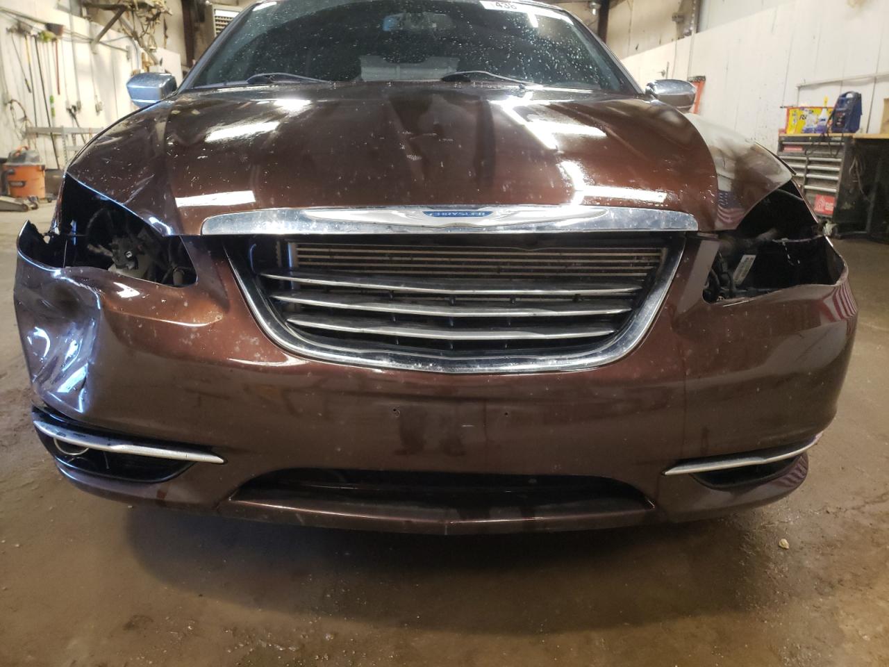 Photo 9 from auction – 2012 CHRYSLER 200 LIMITE with VIN 1C3CCBCG2CN214573