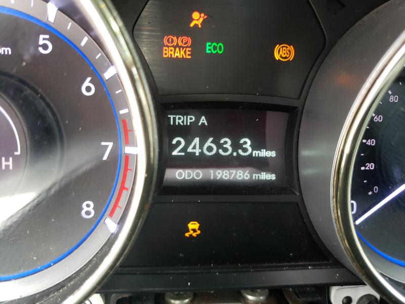 Photo 8 from auction – 2012 HYUNDAI SONATA SE with VIN 5NPEC4AC2CH387509