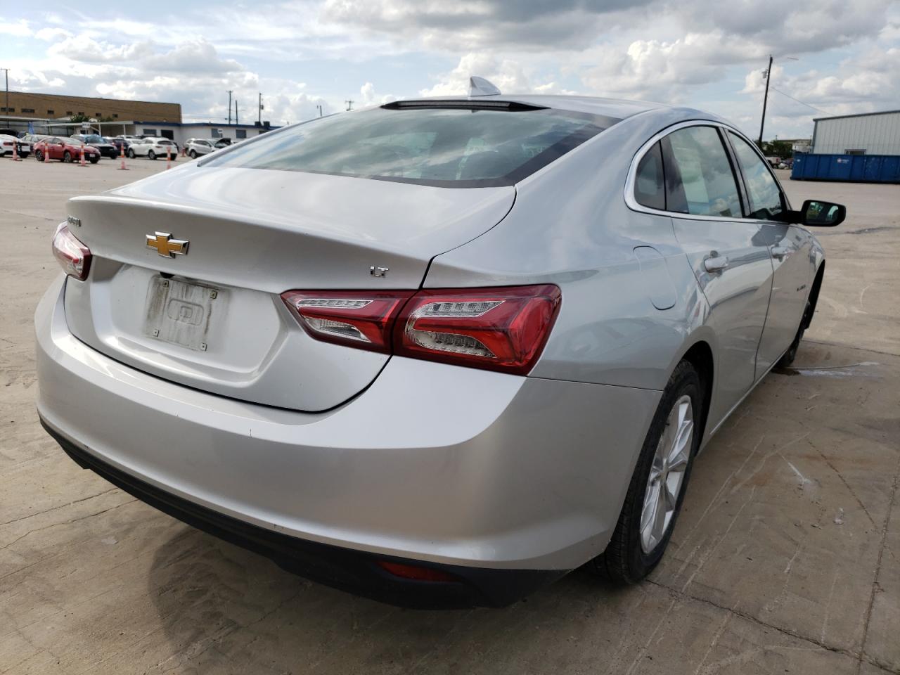 Photo 4 from auction – 2019 CHEVROLET MALIBU LT with VIN 1G1ZD5ST4KF169771