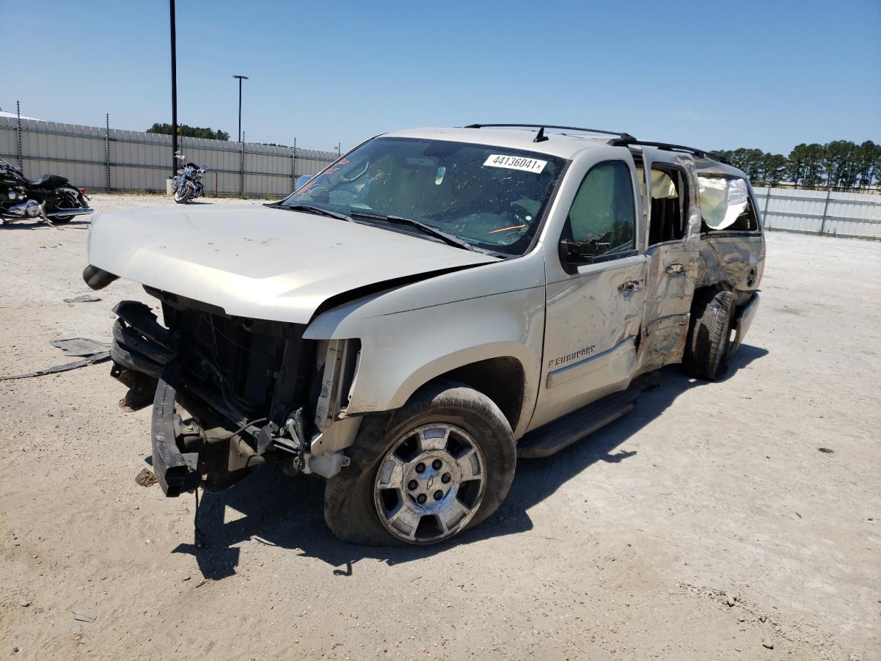صورة رقم 2 من المزاد - 2007 CHEVROLET SUBURBAN C مع VIN 3GNFC16017G195263