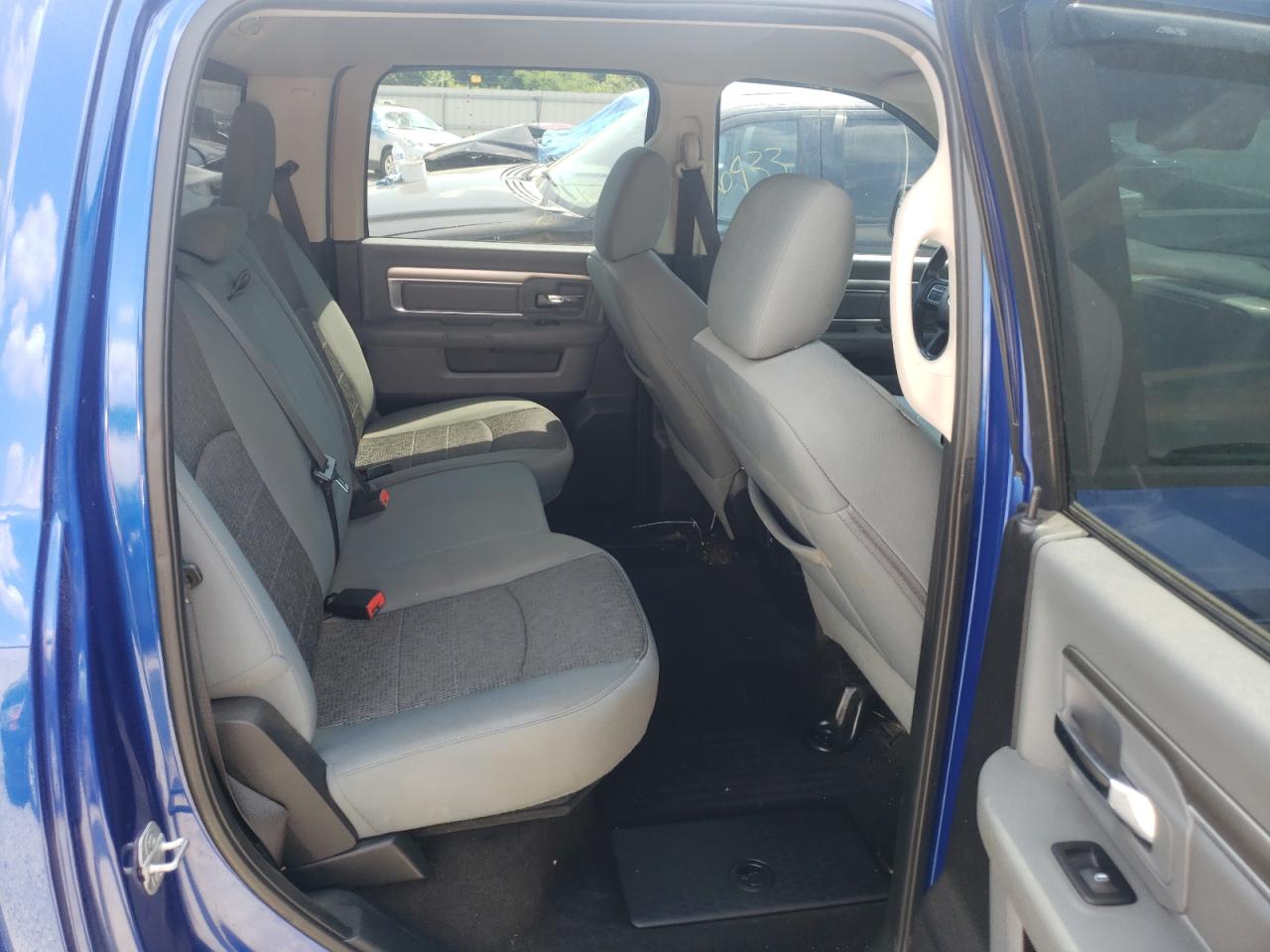 Photo 6 from auction – 2015 RAM 1500 SLT with VIN 1C6RR6LT7FS590918