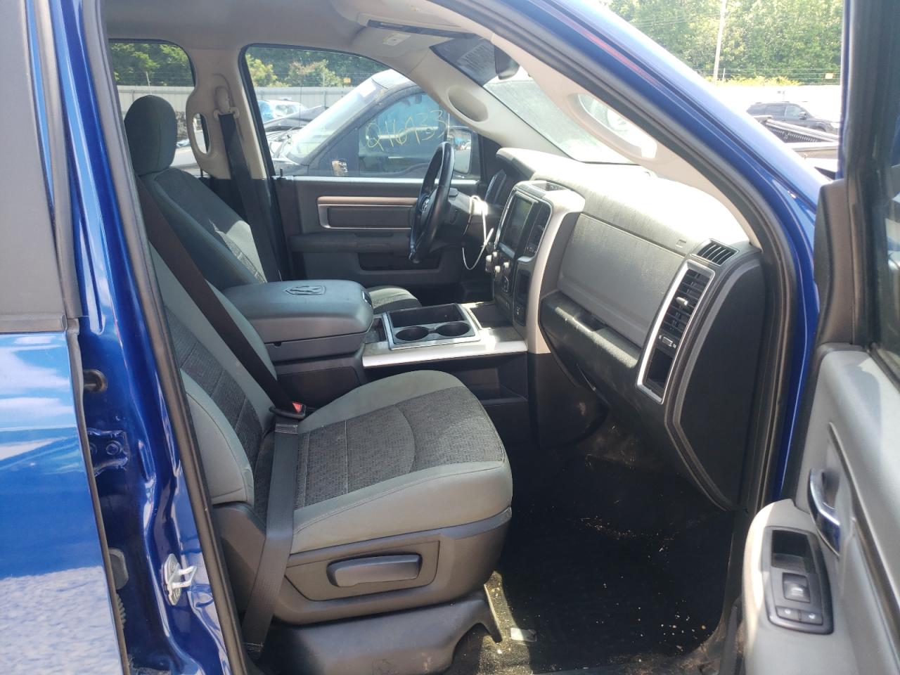 Photo 5 from auction – 2015 RAM 1500 SLT with VIN 1C6RR6LT7FS590918