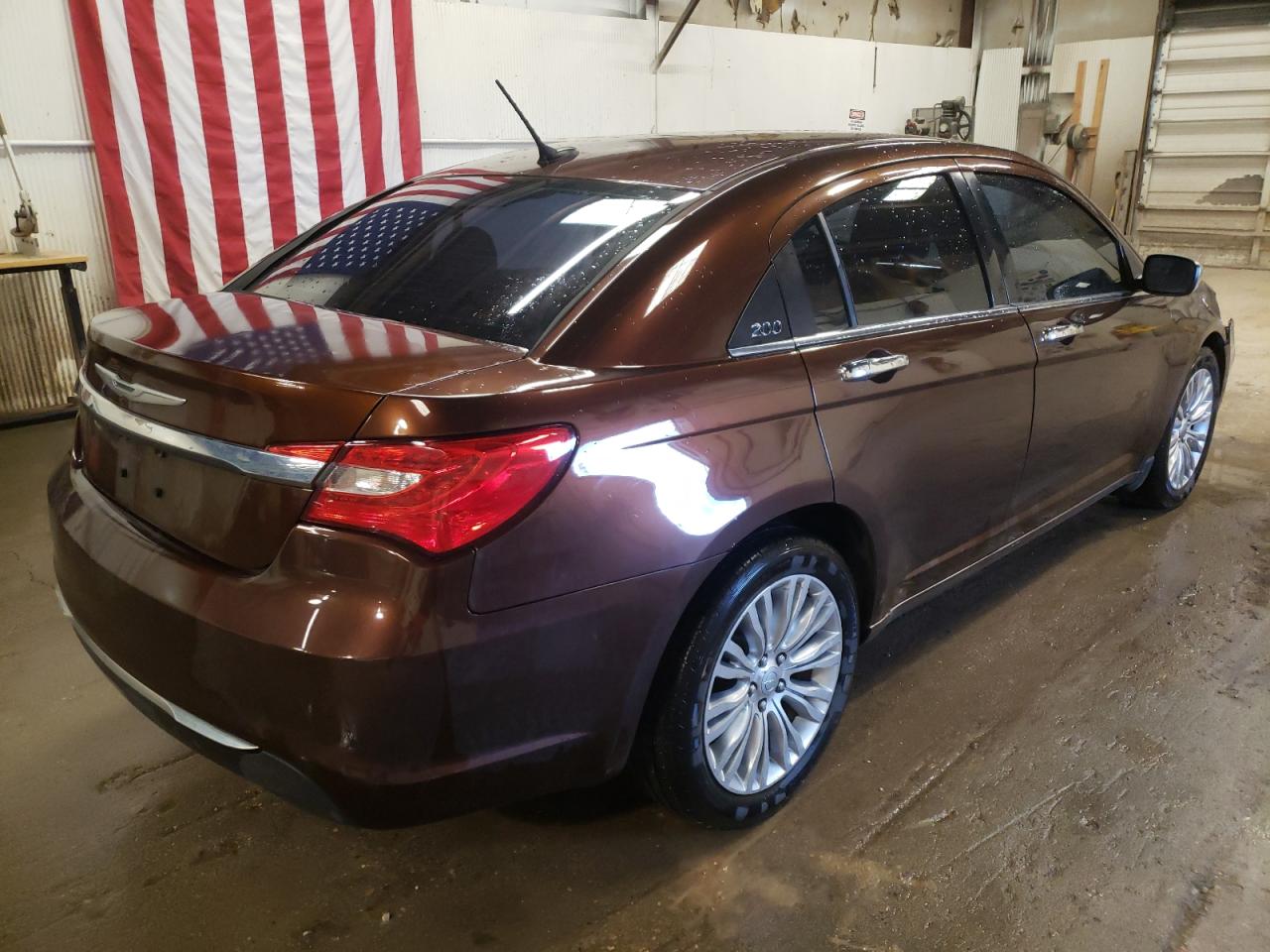 Photo 4 from auction – 2012 CHRYSLER 200 LIMITE with VIN 1C3CCBCG2CN214573