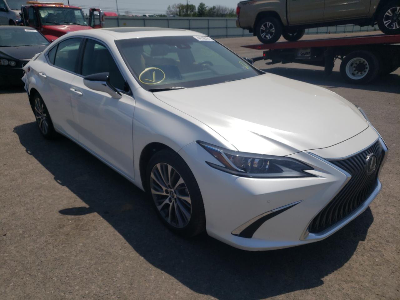 LEXUS ES 350 2019 with VIN 58ABZ1B19KU049692 - Photo from auction