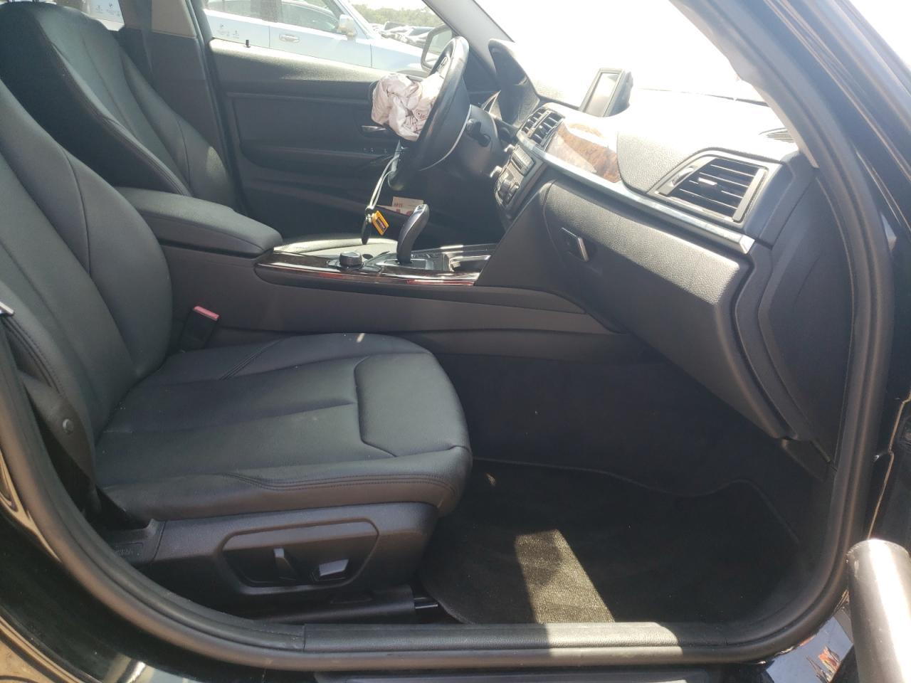 Photo 5 from auction – 2015 BMW 328 I with VIN WBA3A5G51FNS87320