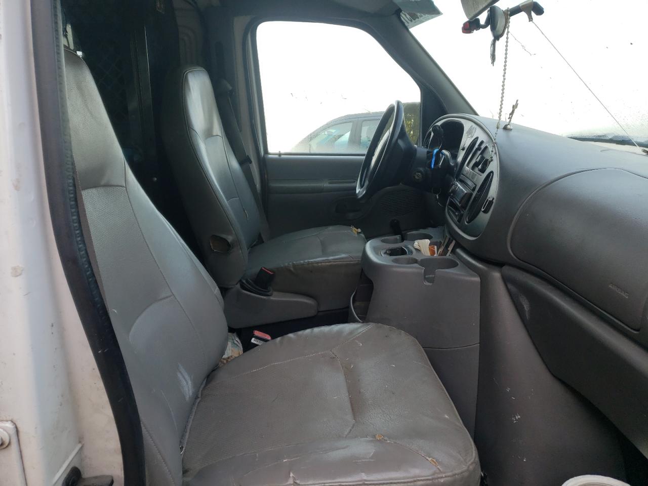 Photo 5 from auction – 2001 FORD ECONOLINE with VIN 1FTRE14231HA84506