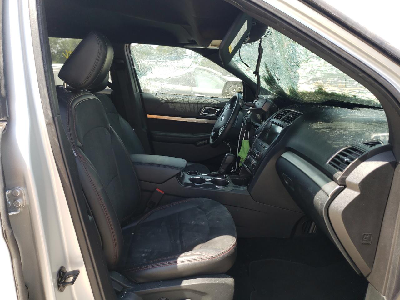 Photo 5 from auction – 2019 FORD EXPLORER X with VIN 1FM5K7D85KGA48902