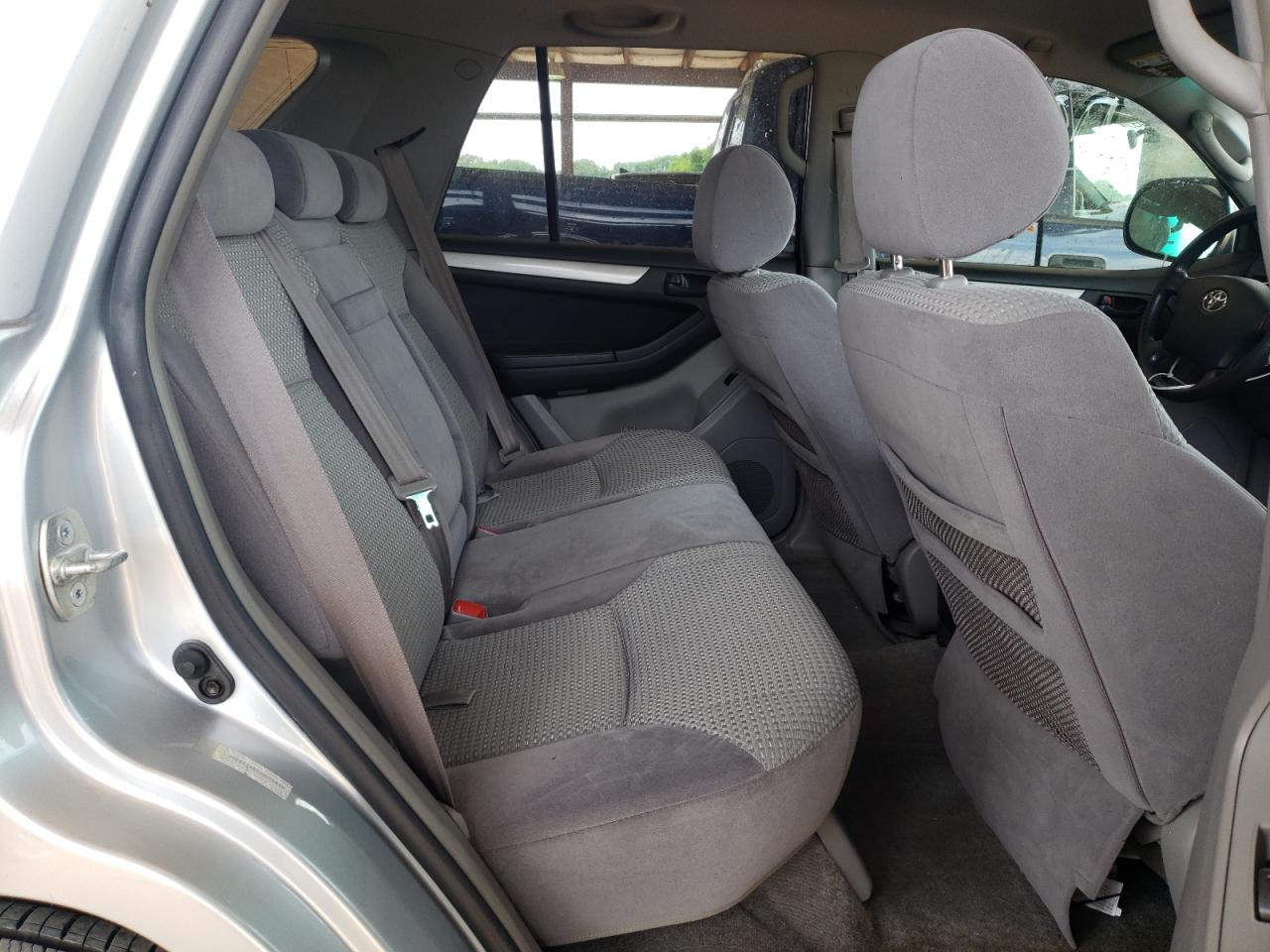Photo 6 from auction – 2003 TOYOTA 4RUNNER SR with VIN JTEBT14R030010882