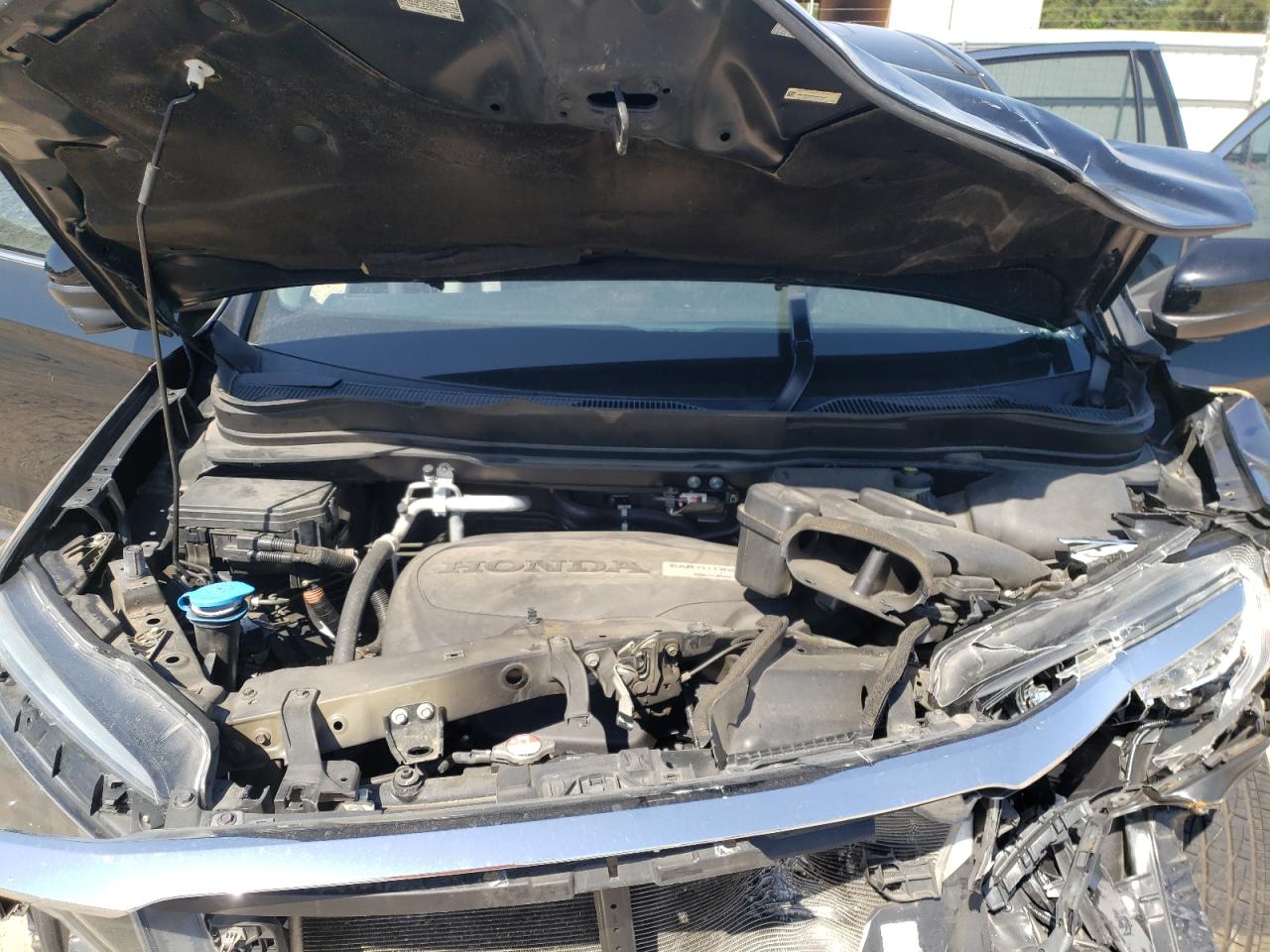Photo 7 from auction – 2016 HONDA PILOT EXL with VIN 5FNYF5H56GB016651