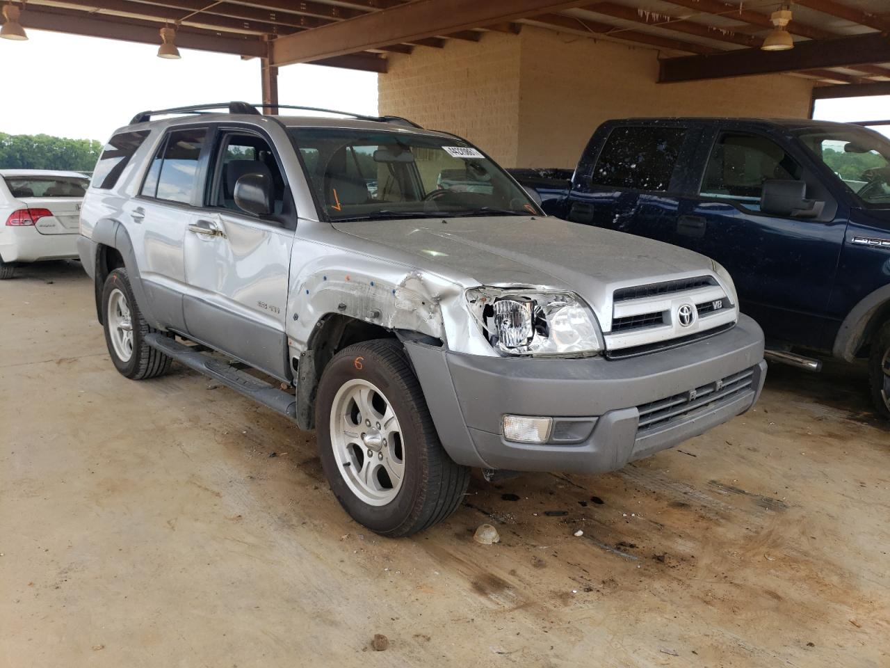 TOYOTA 4RUNNER SR 2003 with VIN JTEBT14R030010882 - Photo from auction