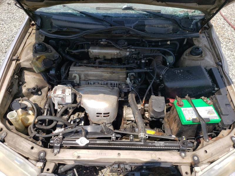 Photo 7 from auction – 2000 TOYOTA CAMRY CE with VIN 4T1BG22K2YU646669