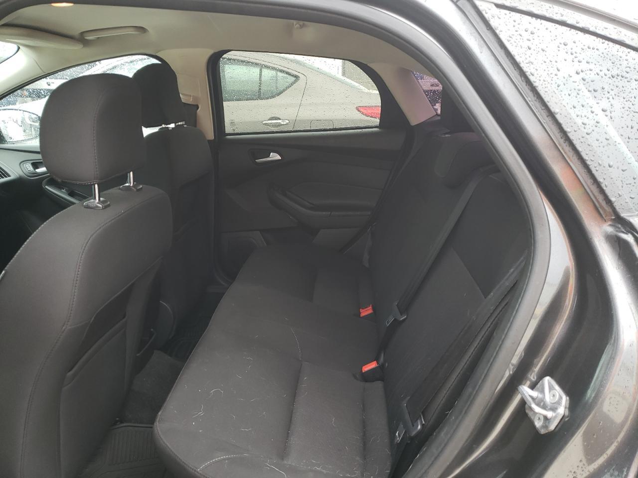 Photo 6 from auction – 2017 FORD FOCUS SE with VIN 1FADP3F28HL230778