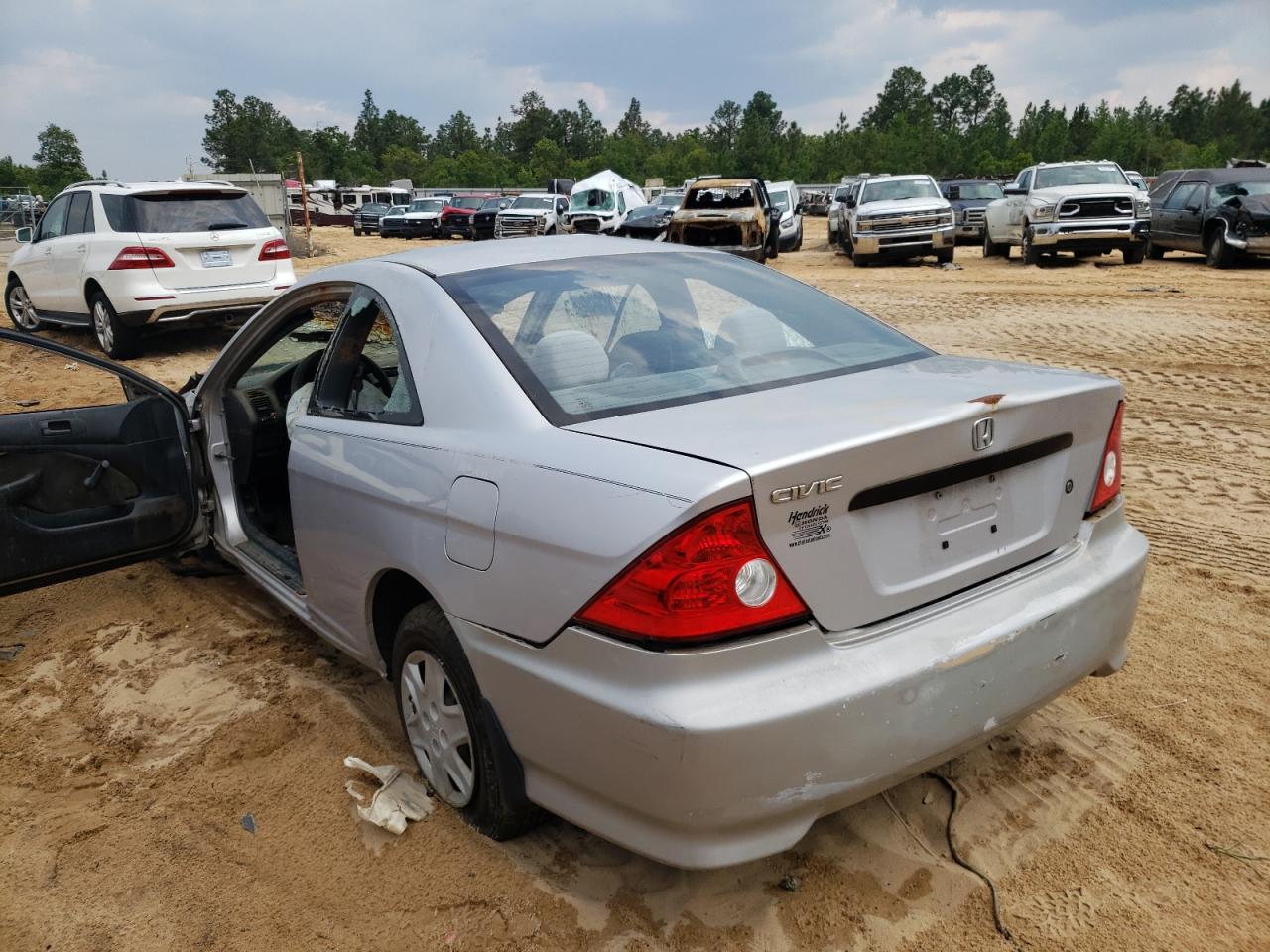 Photo 3 from auction – 2004 HONDA CIVIC DX V with VIN 1HGEM22104L022596