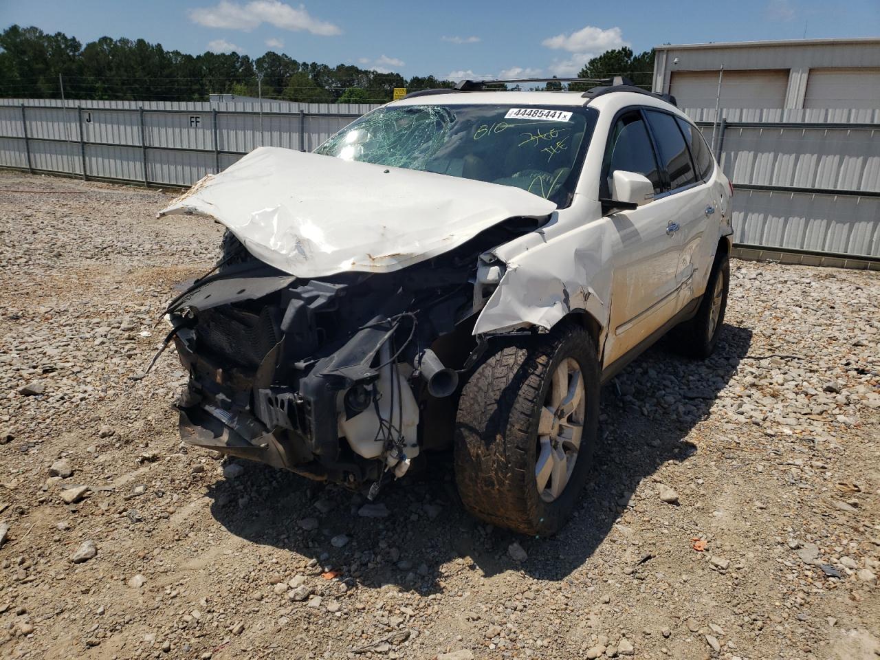 Photo 2 from auction – 2012 CHEVROLET TRAVERSE L with VIN 1GNKRLED6CJ369754