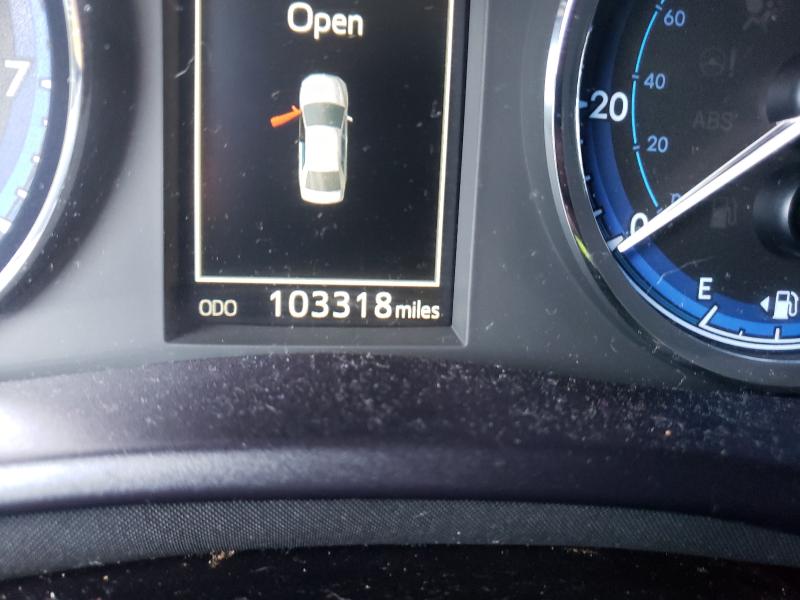 Photo 8 from auction – 2017 TOYOTA COROLLA L with VIN 5YFBURHE0HP581356