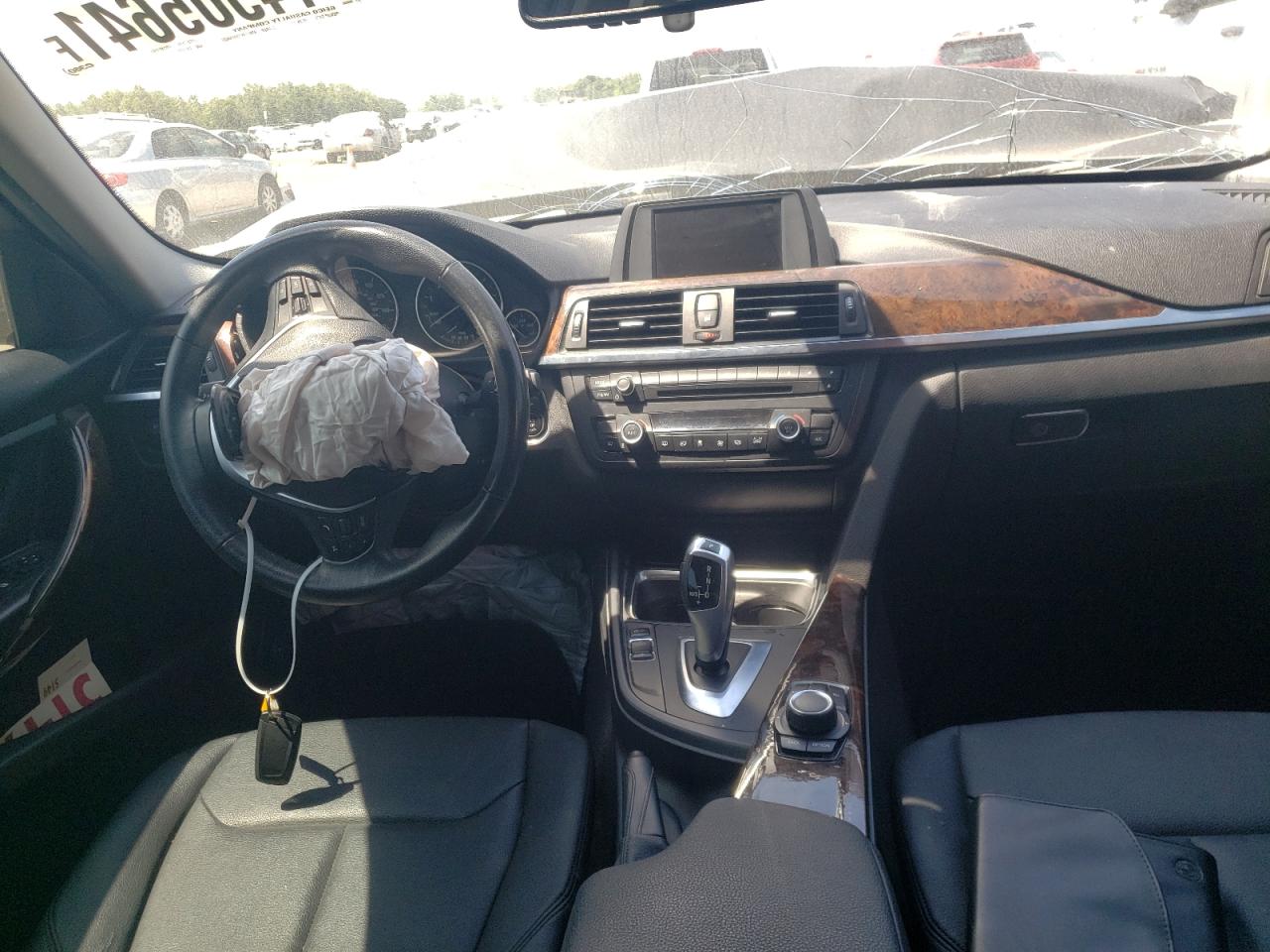 Photo 9 from auction – 2015 BMW 328 I with VIN WBA3A5G51FNS87320