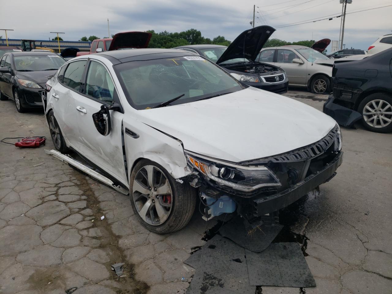 Photo 1 from auction – 2016 KIA OPTIMA SX with VIN 5XXGW4L23GG015733
