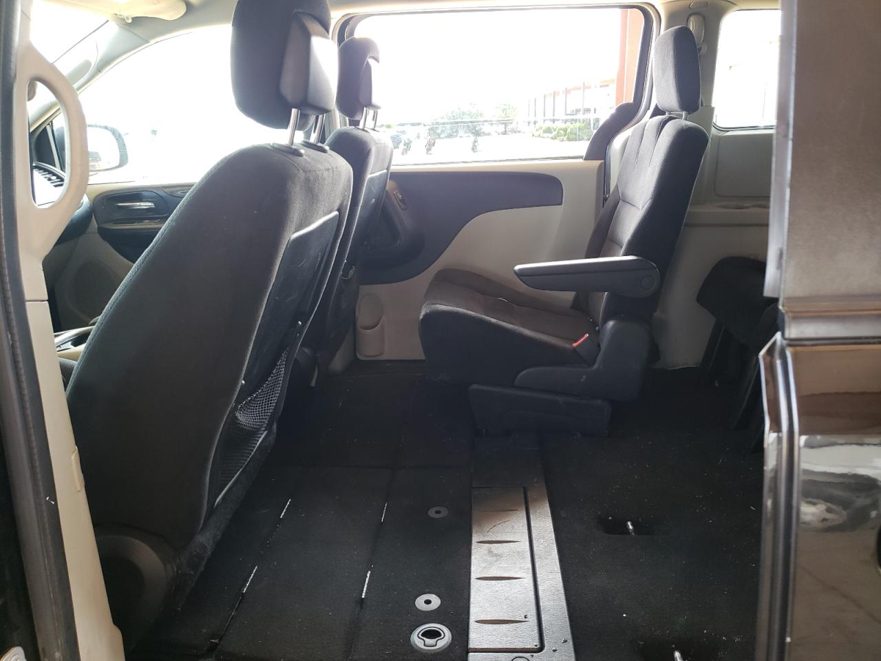 Photo 6 from auction – 2015 DODGE GRAND CARA with VIN 2C4RDGCG0FR540766