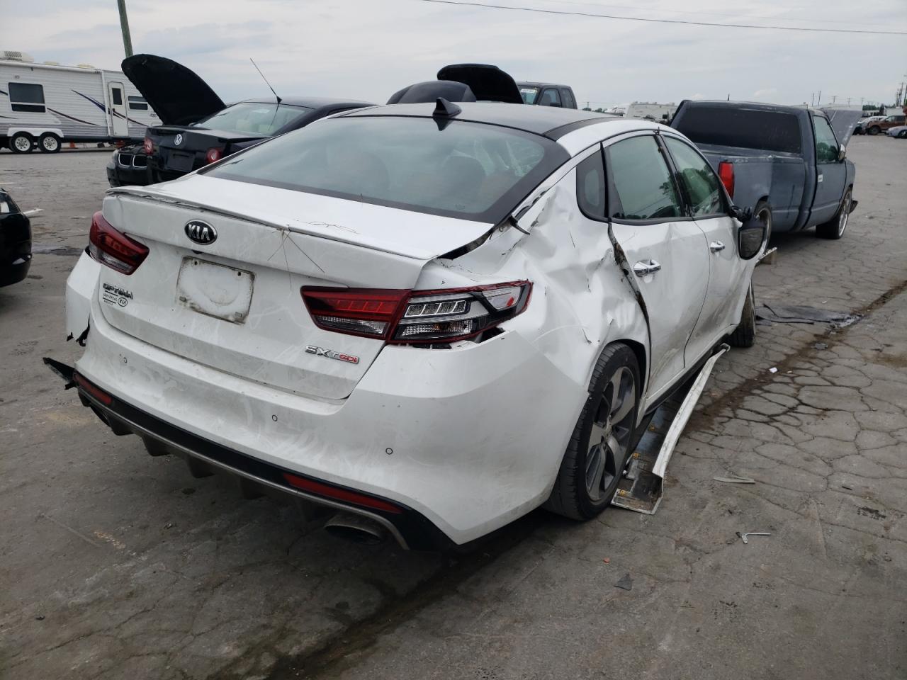 Photo 4 from auction – 2016 KIA OPTIMA SX with VIN 5XXGW4L23GG015733
