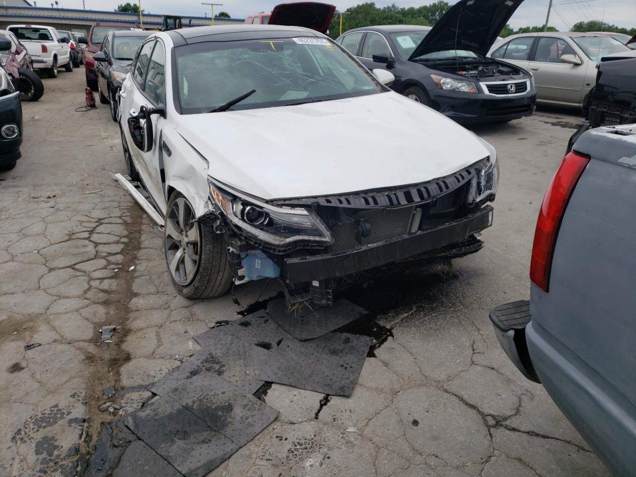 Photo 9 from auction – 2016 KIA OPTIMA SX with VIN 5XXGW4L23GG015733