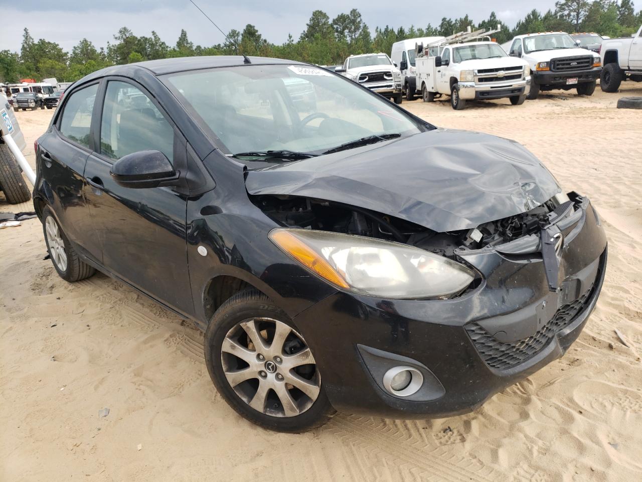 MAZDA MAZDA2 TOU 2014 with VIN JM1DE1LZ8E0179995 - Photo from auction