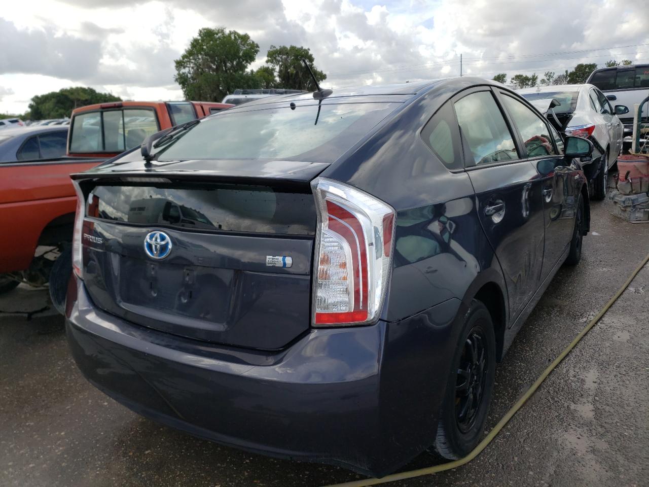 Photo 4 from auction – 2014 TOYOTA PRIUS with VIN JTDKN3DU3E0371816