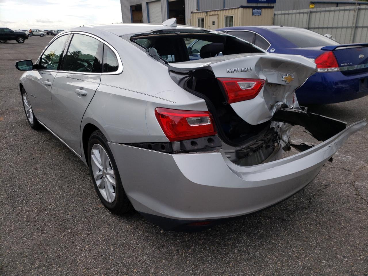 Photo 3 from auction – 2017 CHEVROLET MALIBU LT with VIN 1G1ZE5ST8HF223577
