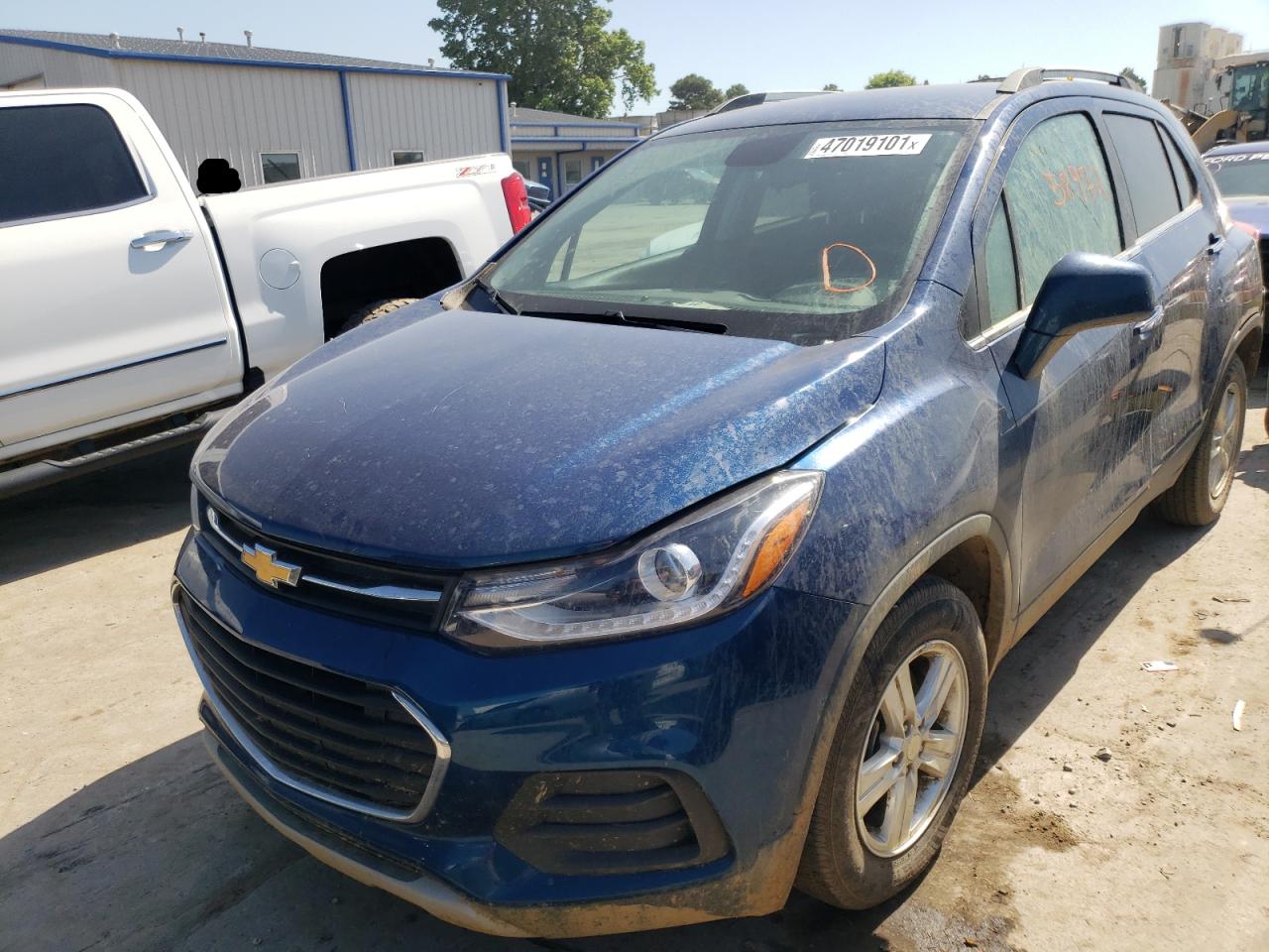 Photo 2 from auction – 2019 CHEVROLET TRAX 1LT with VIN 3GNCJLSB4KL309705
