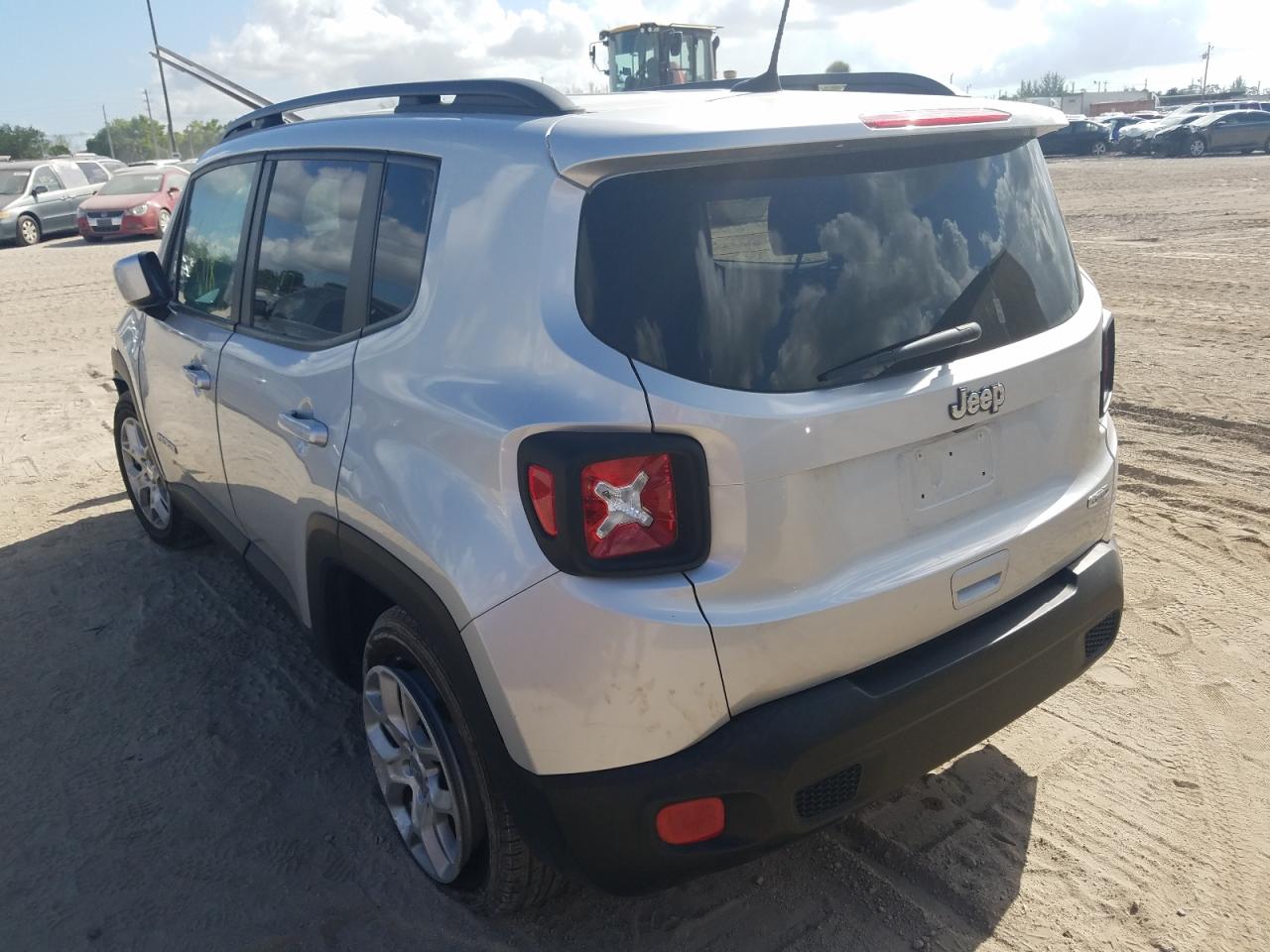 Photo 3 from auction – 2018 JEEP RENEGADE L with VIN ZACCJABB1JPH21163