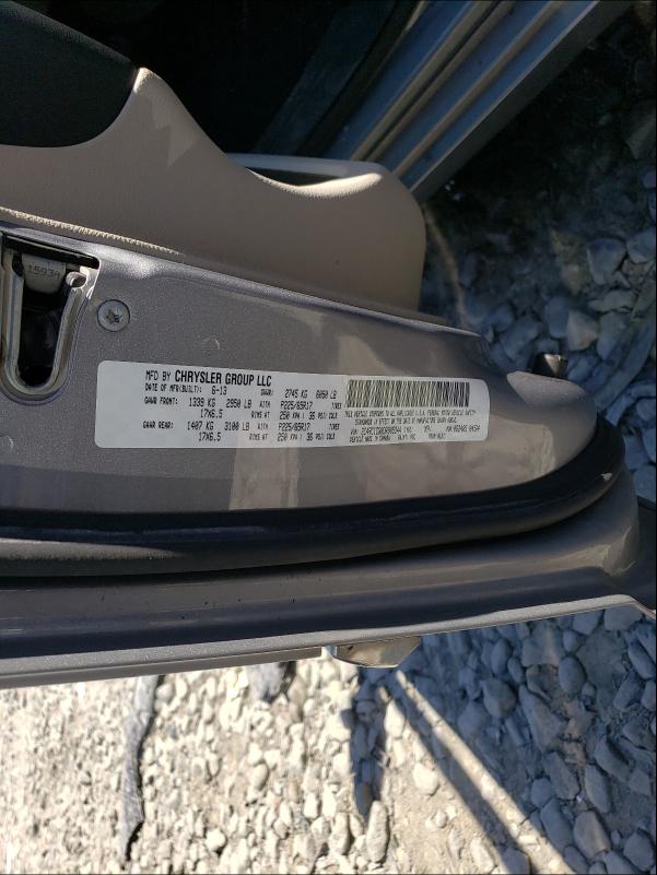 CHRYSLER TOWN & COU 2013 with VIN 2C4RC1CG0DR805344 - Photo from auction
