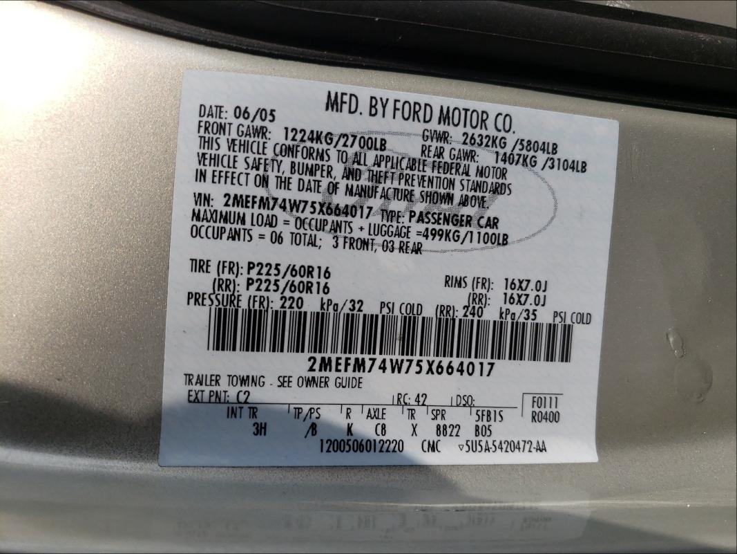 Photo 10 from auction – 2005 MERCURY GRAND MARQ with VIN 2MEFM74W75X664017