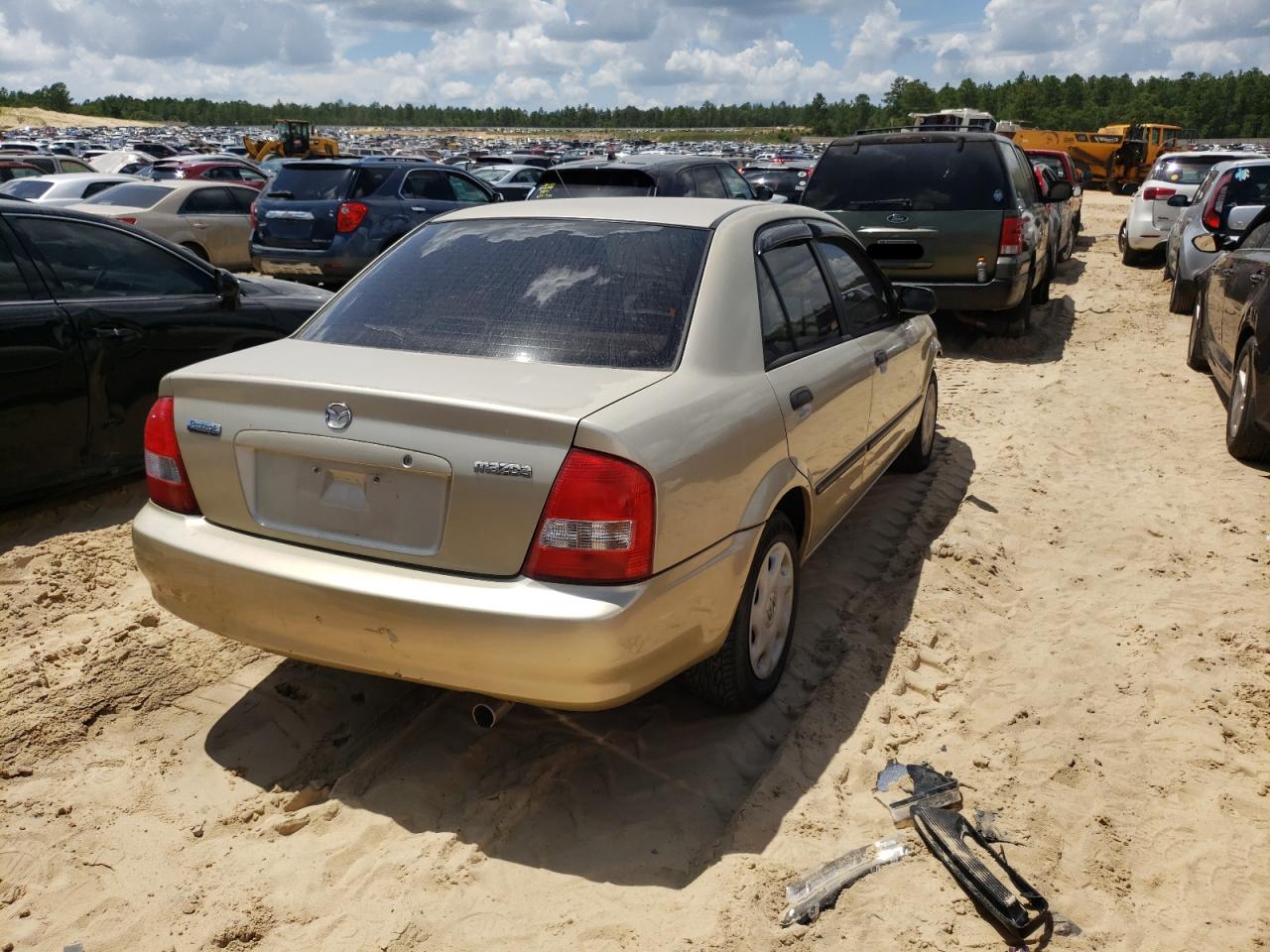 Photo 4 from auction – 2001 MAZDA PROTEGE DX with VIN JM1BJ222410410544