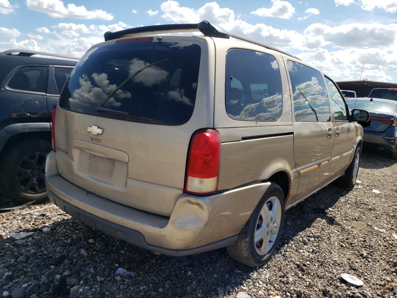 Photo 4 from auction – 2005 CHEVROLET UPLANDER with VIN 1GNDV23LX5D181300