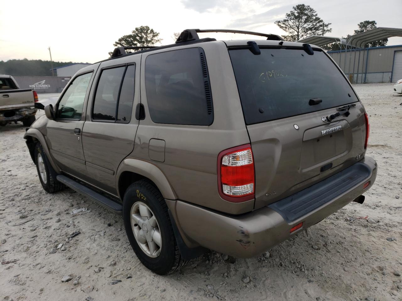 Photo 3 from auction – 2001 NISSAN PATHFINDER with VIN JN8DR09X51W567024