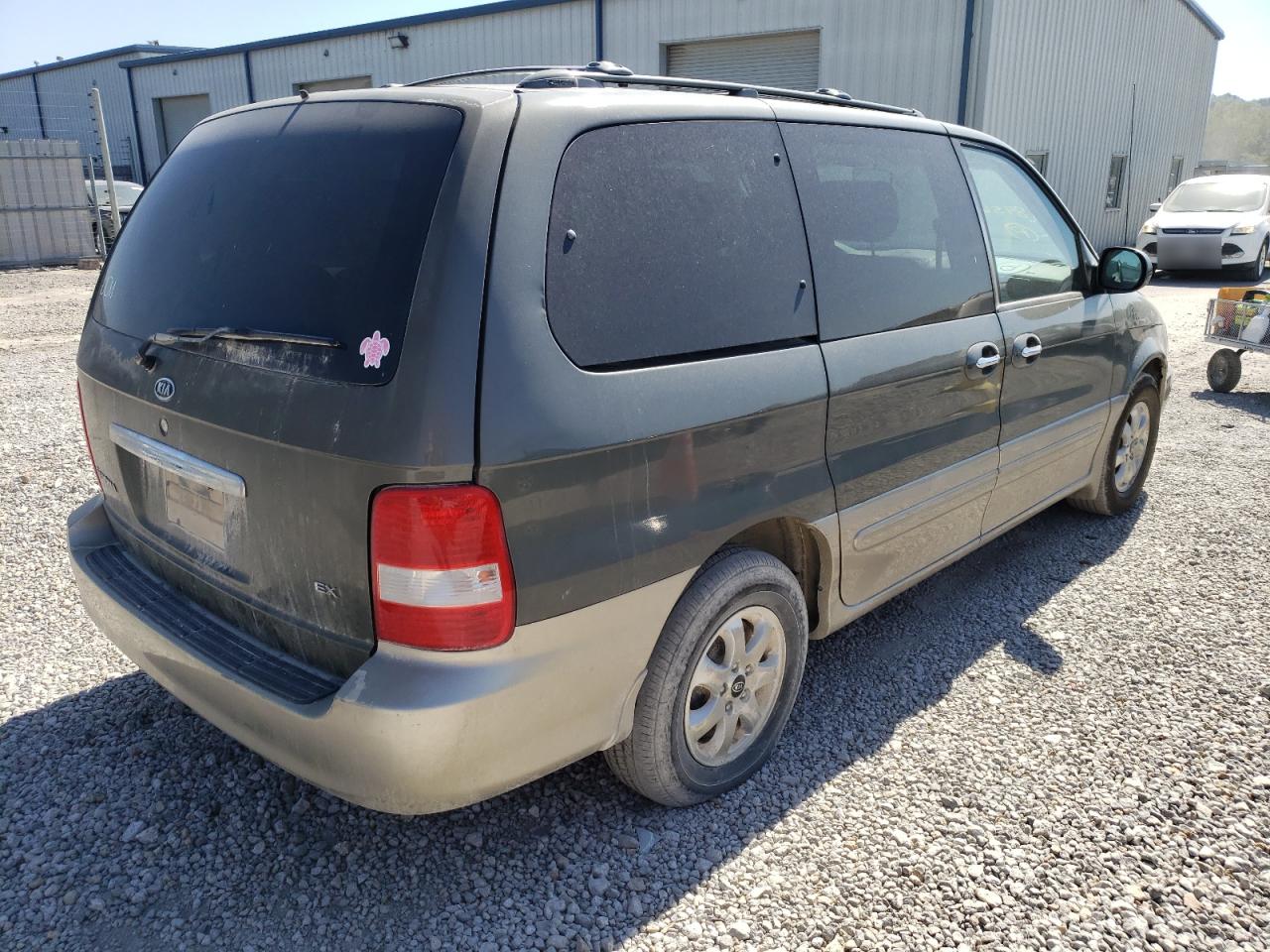 Photo 4 from auction – 2004 KIA SEDONA EX with VIN KNDUP131446584560