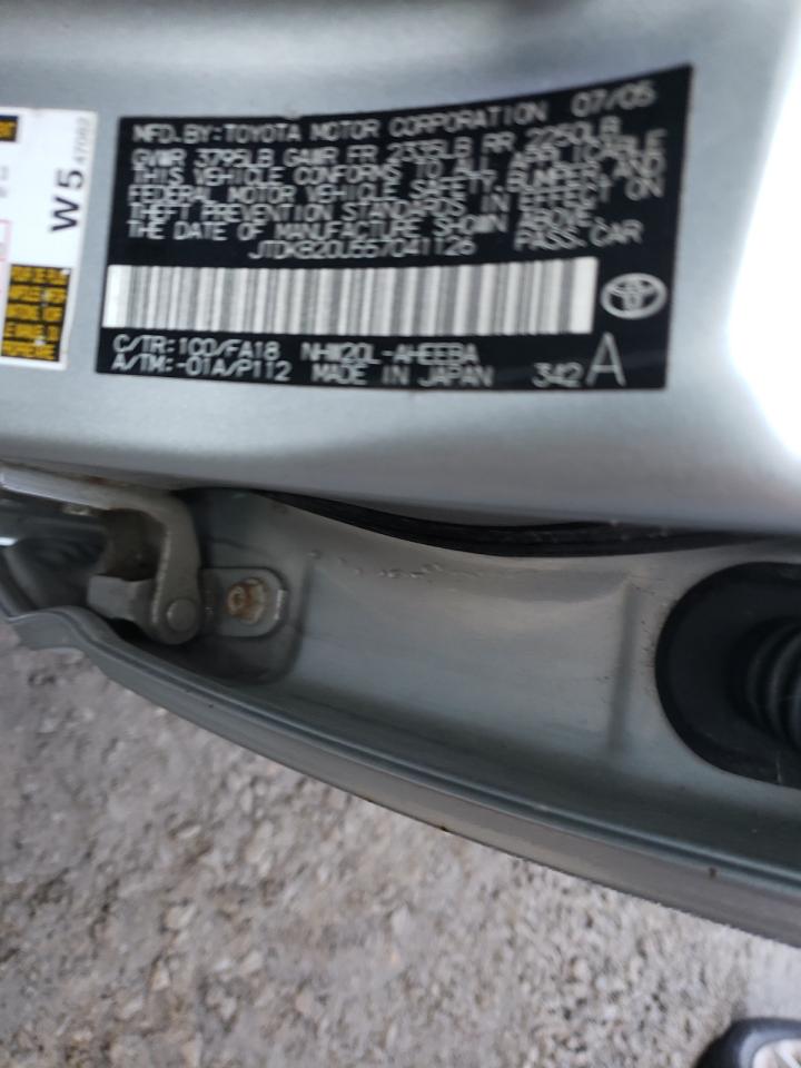 Photo 10 from auction – 2005 TOYOTA PRIUS with VIN JTDKB20U557041126