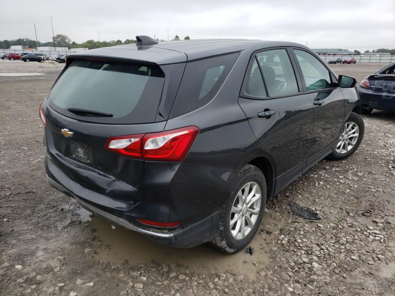 Photo 4 from auction – 2018 CHEVROLET EQUINOX with VIN 2GNAXHEVXJ6139376